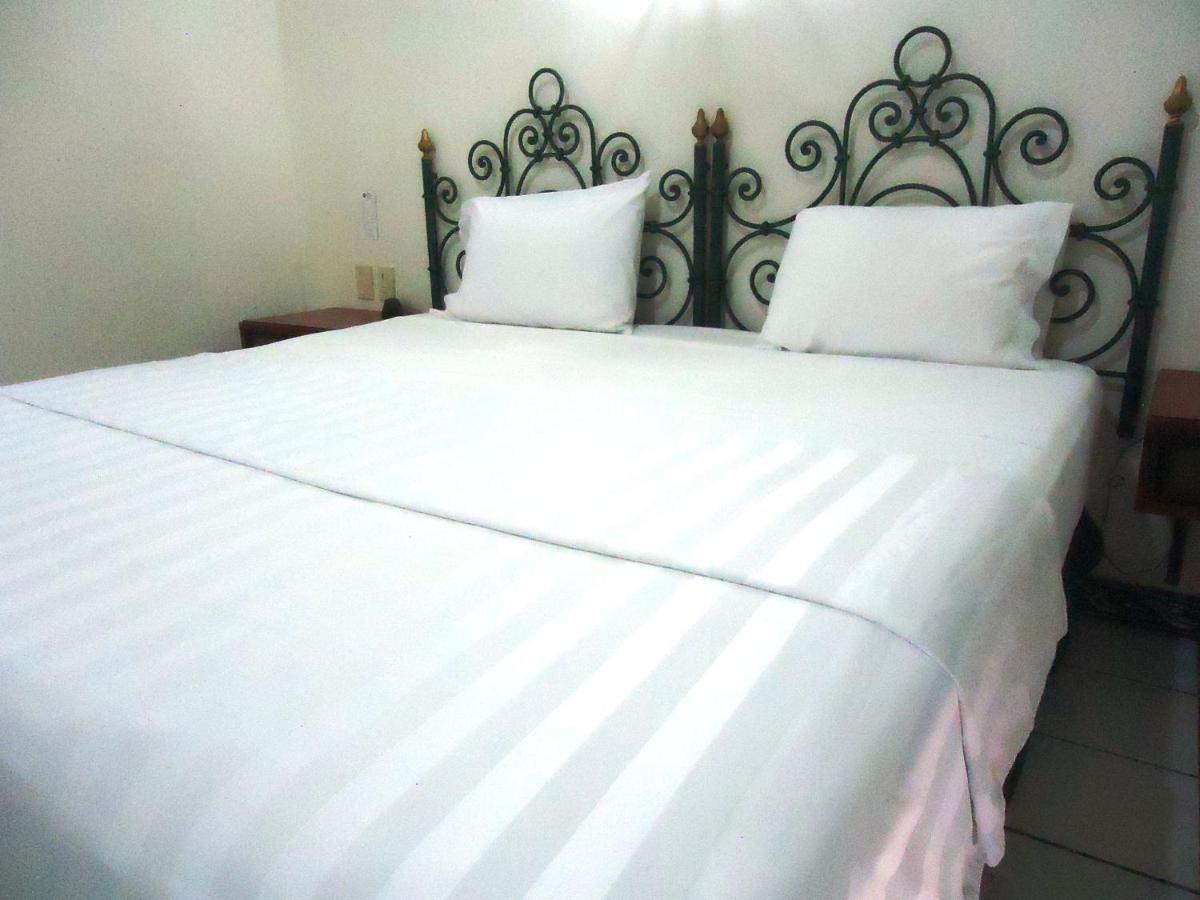 Hotel Concierge Plaza Colima Kültér fotó