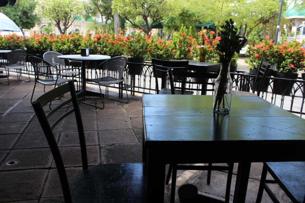 Hotel Concierge Plaza Colima Kültér fotó