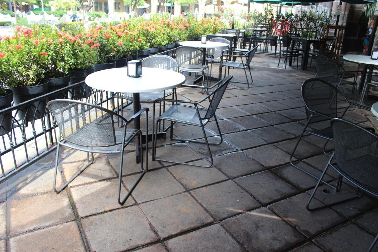 Hotel Concierge Plaza Colima Kültér fotó