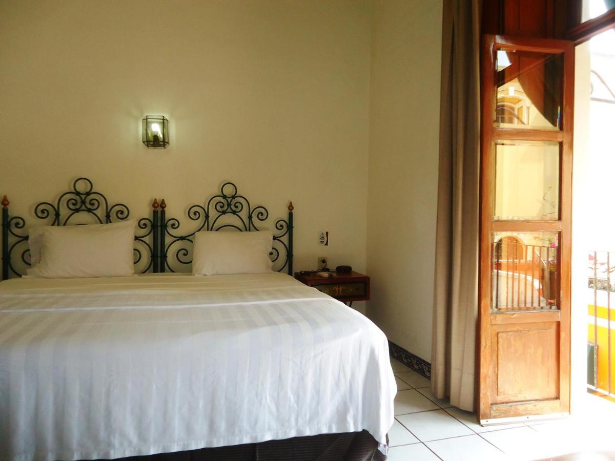 Hotel Concierge Plaza Colima Kültér fotó