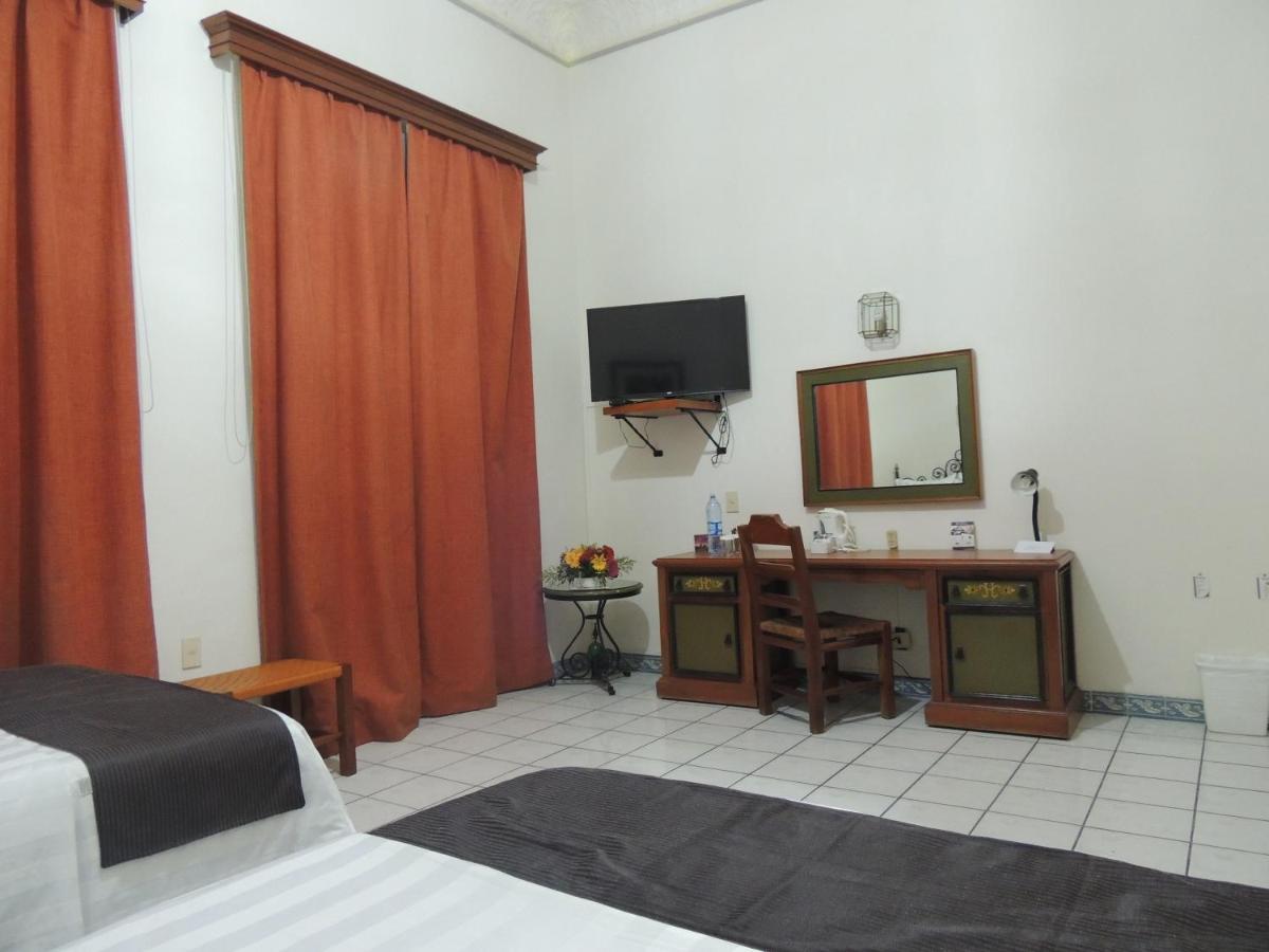 Hotel Concierge Plaza Colima Kültér fotó