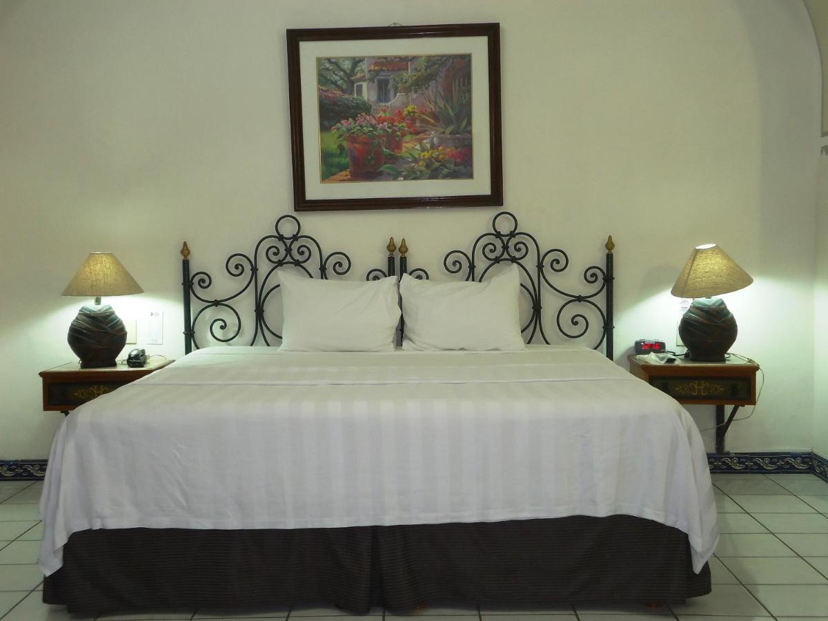 Hotel Concierge Plaza Colima Kültér fotó