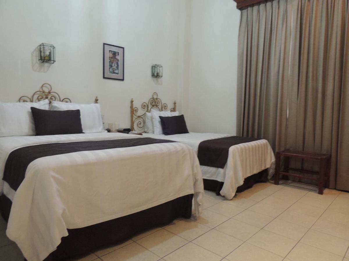Hotel Concierge Plaza Colima Kültér fotó