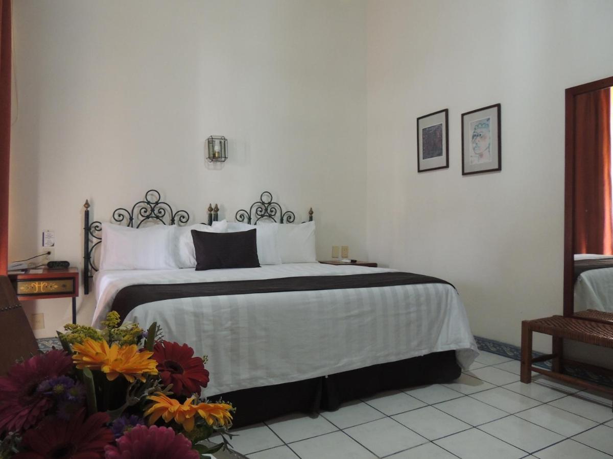 Hotel Concierge Plaza Colima Kültér fotó
