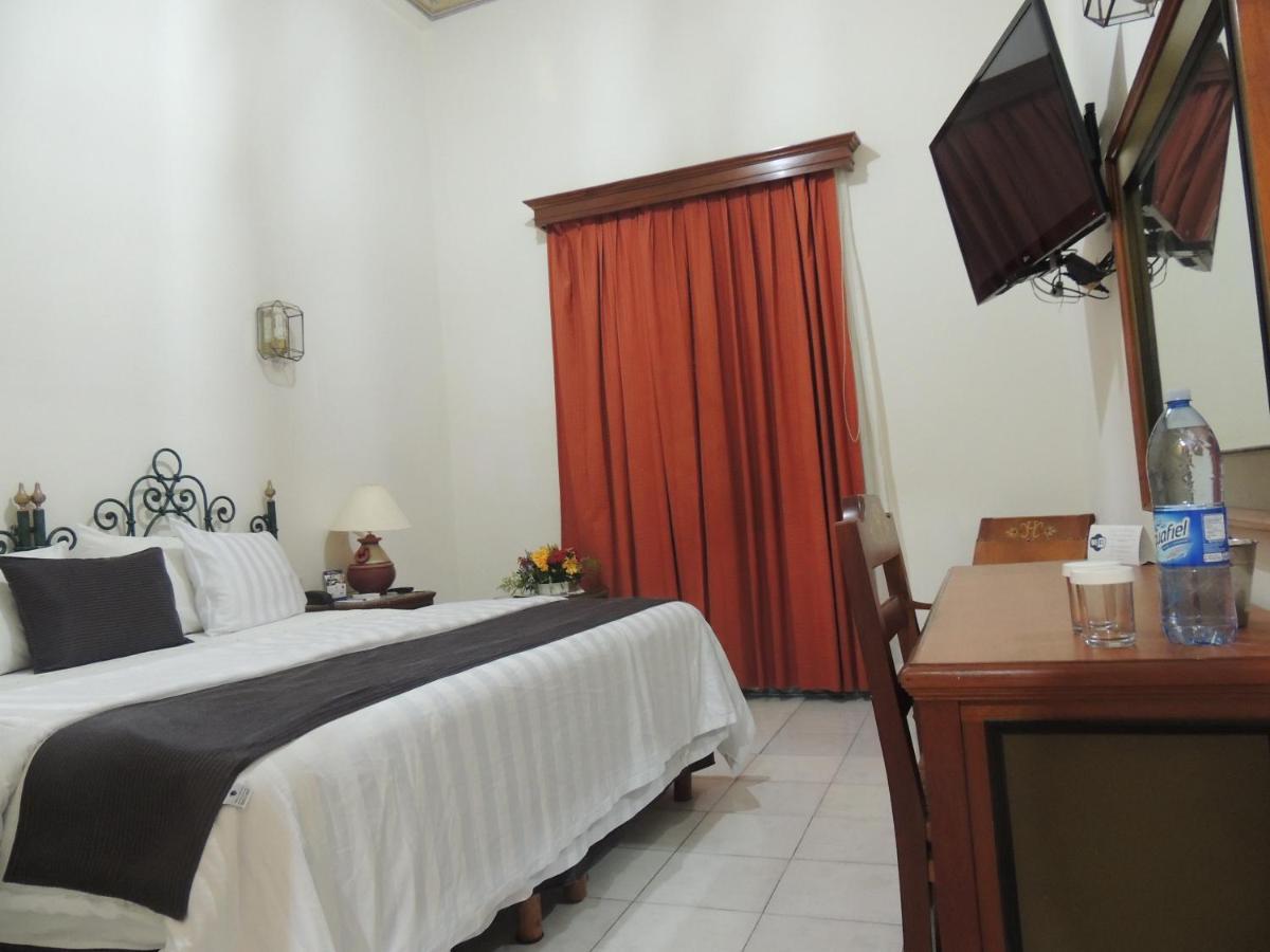 Hotel Concierge Plaza Colima Kültér fotó